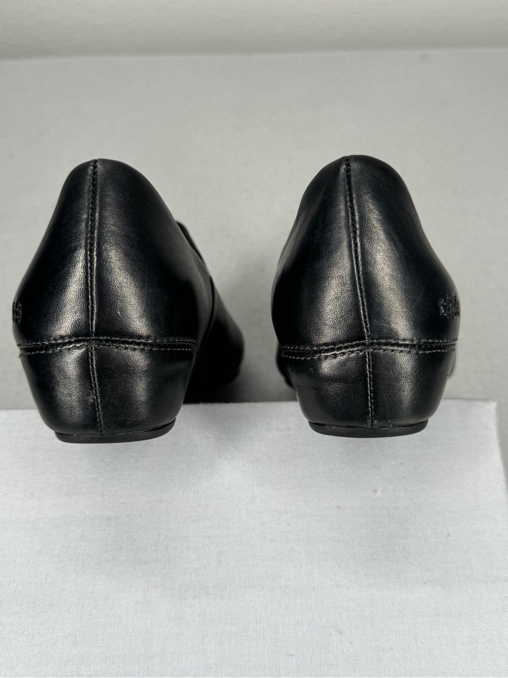 Taos Scheme Black Leather Slip-On Wedge Loafer Shoes 8 - Picture 7 of 10